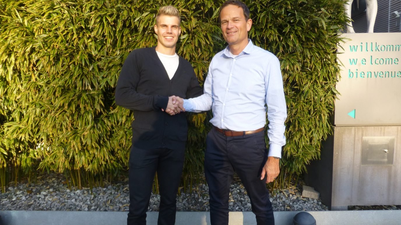 News | elobau becomes main sponsor of Julian Reus | elobau