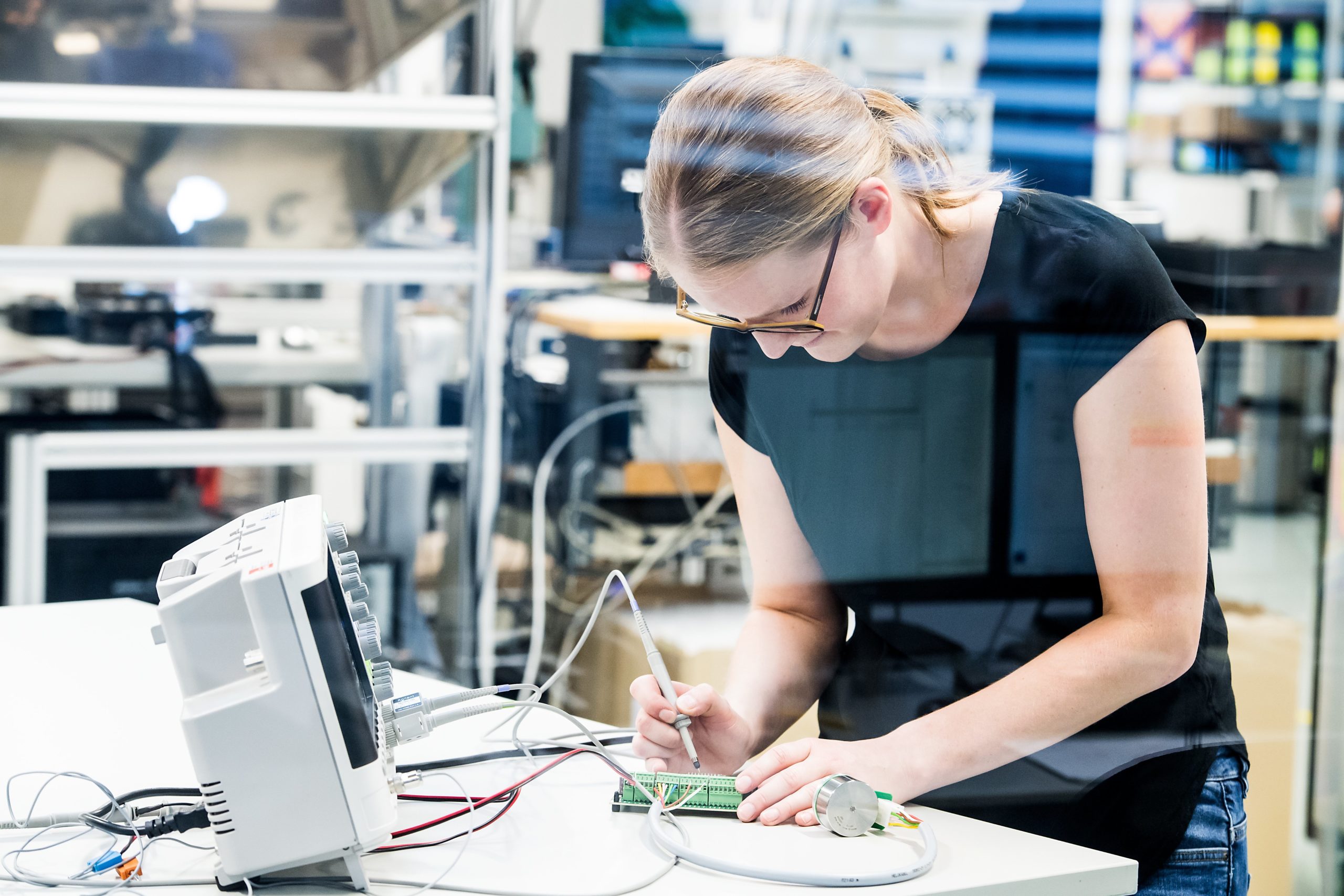 elobau Elektrotechnik Hardware