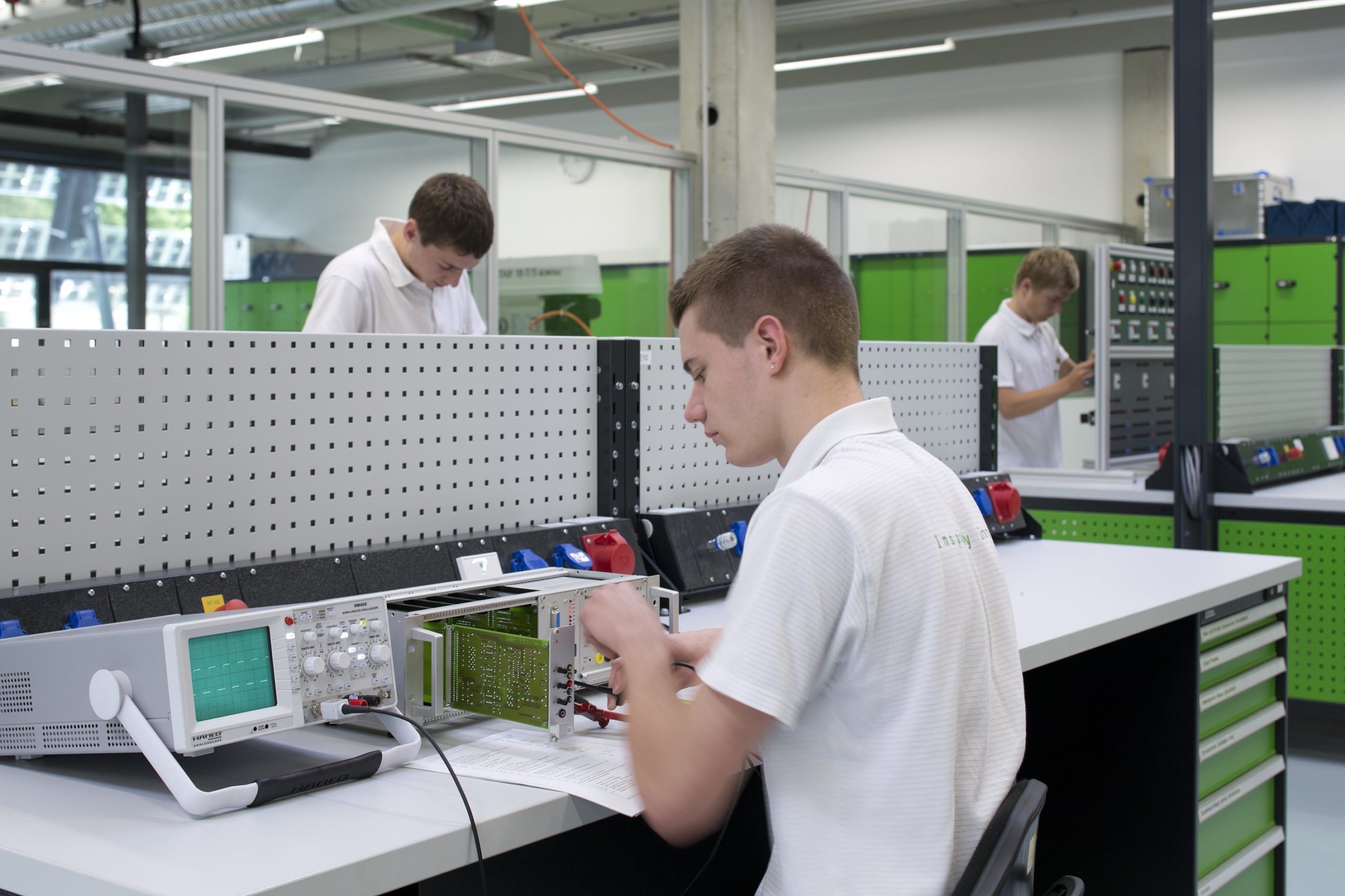 elobau_Ausbildung_Elektroniker