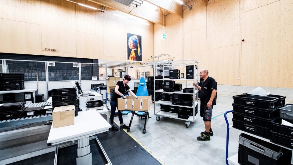 elobau Logistikzentrum Wareneingang