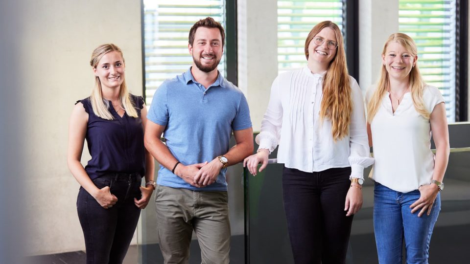 eloAcademy Team