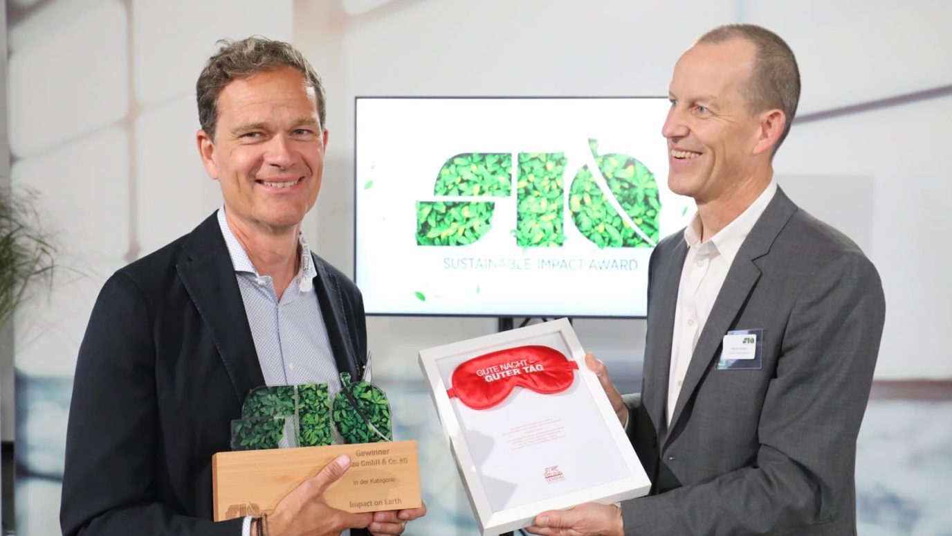 News - elobau receives two awards for being a climate-friendly business - elobau